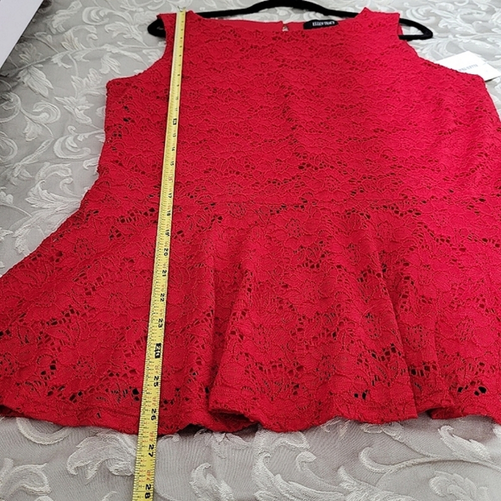 NWT Red Floral Lace Sleeveless Peplum Top Ellen Tracy Size Medium - Picture 12 of 15
